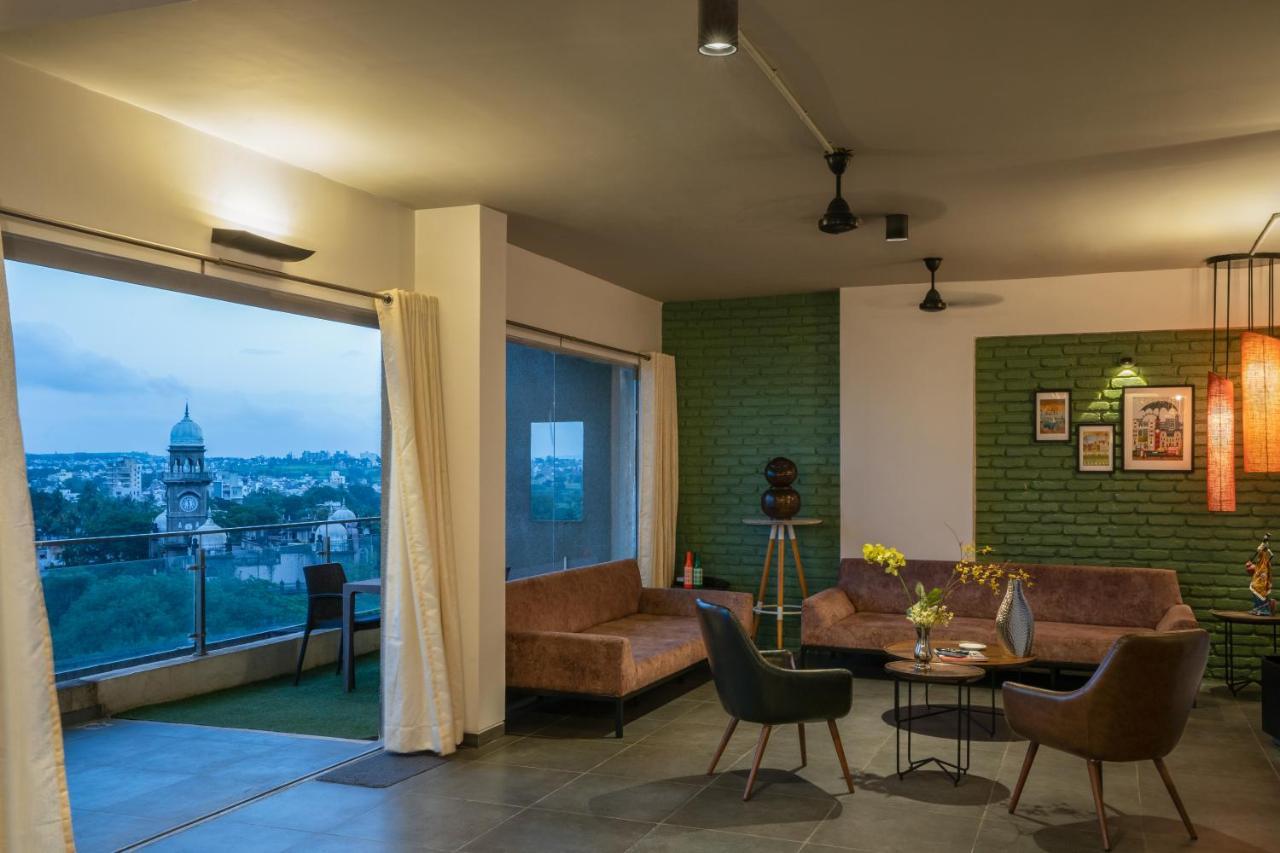 Grey Stone - Lakefront Penthouse Family Rooms Kolhápur Exteriér fotografie
