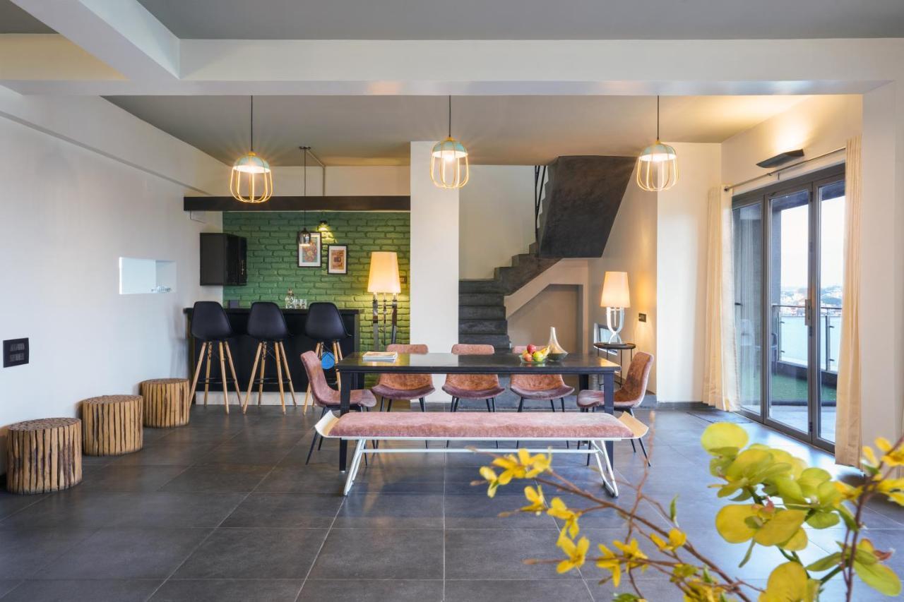 Grey Stone - Lakefront Penthouse Family Rooms Kolhápur Exteriér fotografie