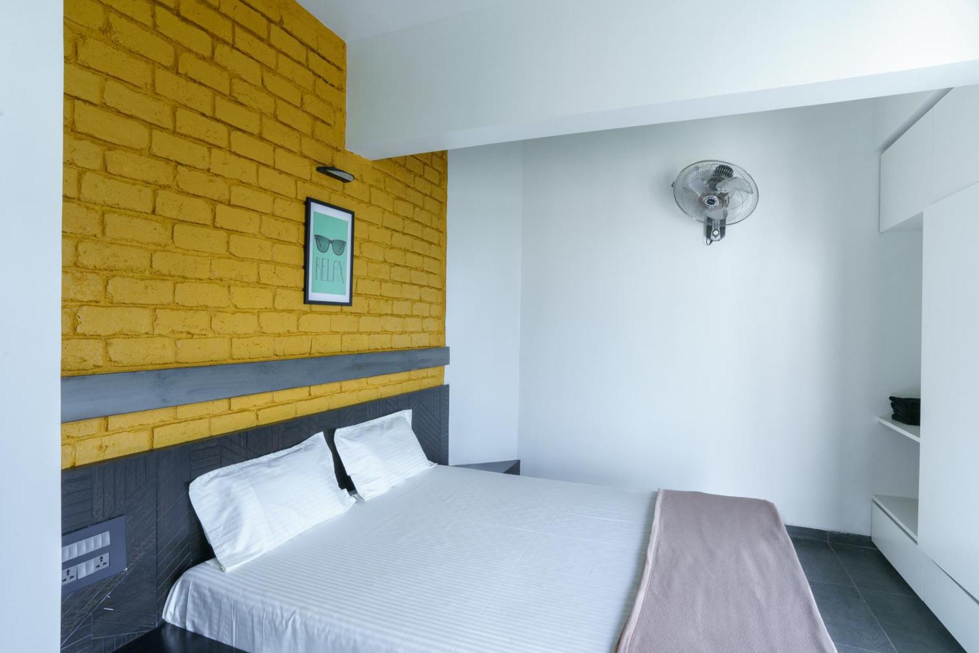 Grey Stone - Lakefront Penthouse Family Rooms Kolhápur Exteriér fotografie